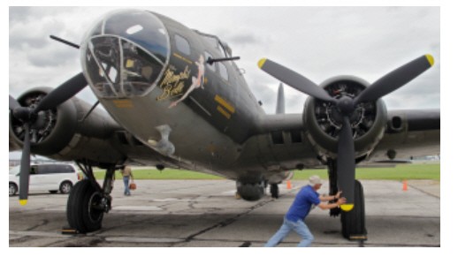 Click image for larger version

Name:	Memphis Belle 2.jpg
Views:	84
Size:	33.4 KB
ID:	2958